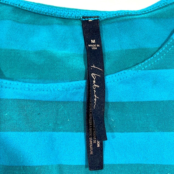 Super soft and stretchy Babaton tank top - Picture 2 of 2